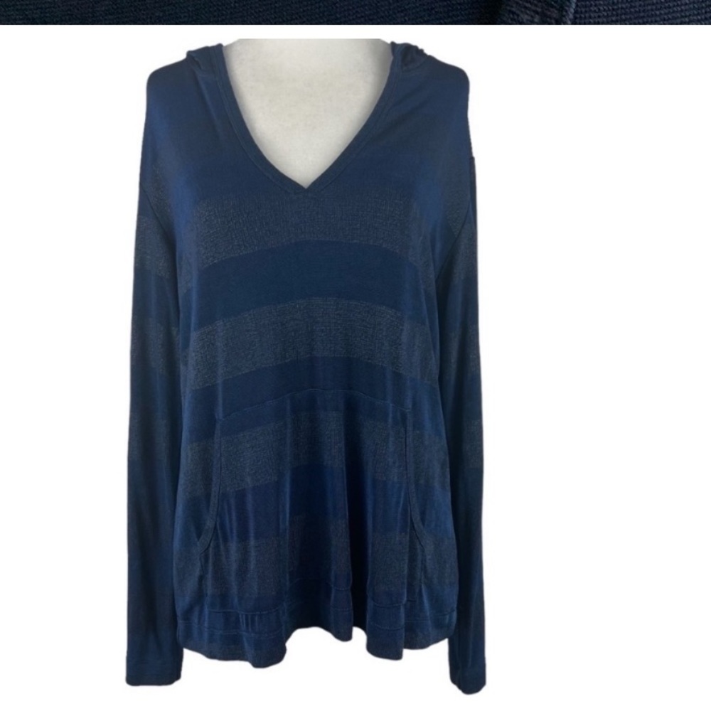 Chico’s Travelers Hooded Top